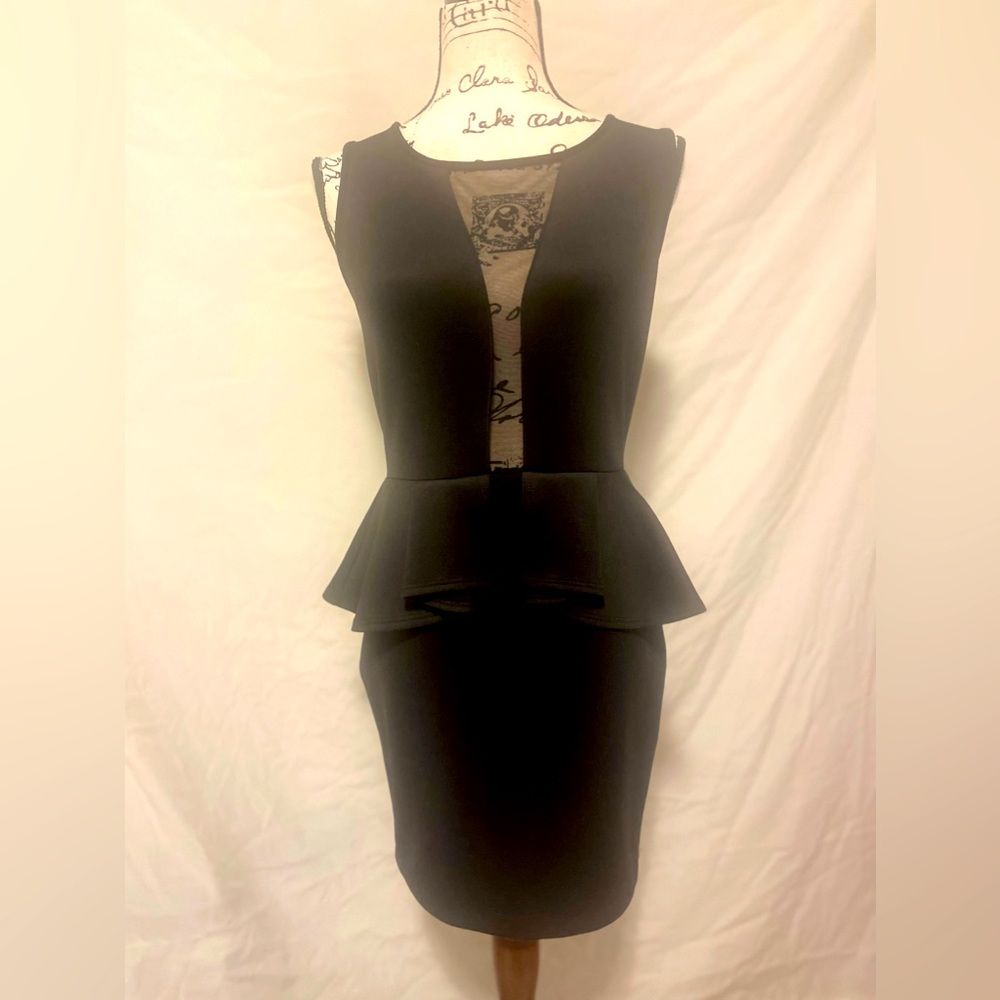 Guess Sheer Back Little Black Dress, Women’s Size Medium Like New 🖤🔥